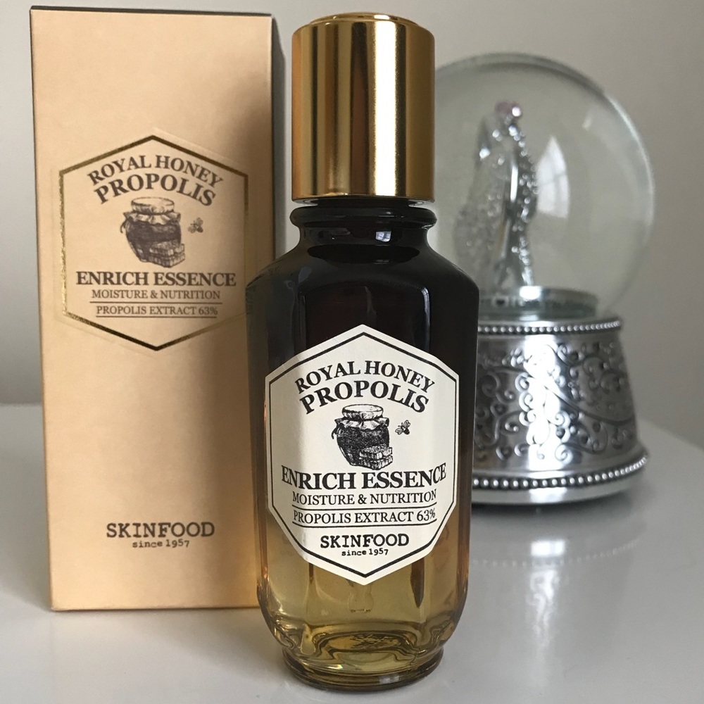 ✨SOLD✨ Skinfood Royal Honey Propolis Essence